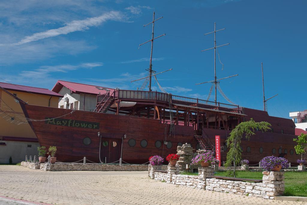 Club De Vacanta Corabia Piratilor-Mamaia Nord Navodari Bagian luar foto